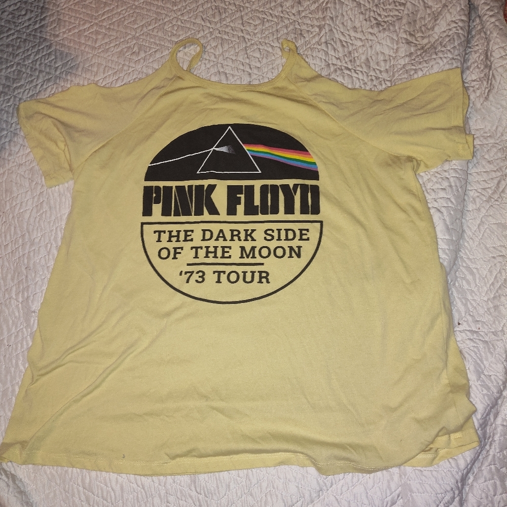 Torrid pink Floyd cold shoulder T-shirt 2X